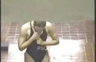 Fand Frau durch Mast ...