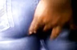 Heißer Macho im Bett ...