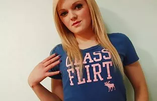 Hottie fickt mit vor ...