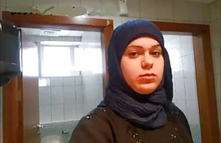 Schlanke Nymphomanin ...