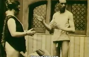 Schlampe fickt mit d ...