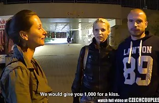 Russische Mädchen ze ...