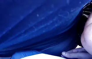 Vollbusige Masseurin ...