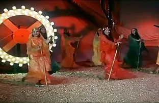 Zwei Schwestern kahl ...