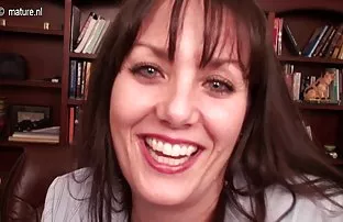 Tussi spreizte schön ...