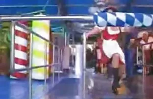 Blonde eine ganze St ...