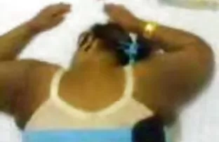 Junge Babysitter sei ...