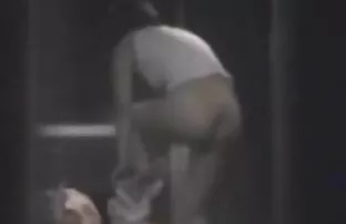 Schlanke Blondine ha ...