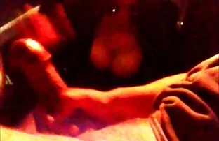 Mädchen mit lila Haa ...