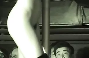 Schlanke Kerl fickt  ...