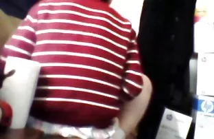 Brünette mit großen  ...